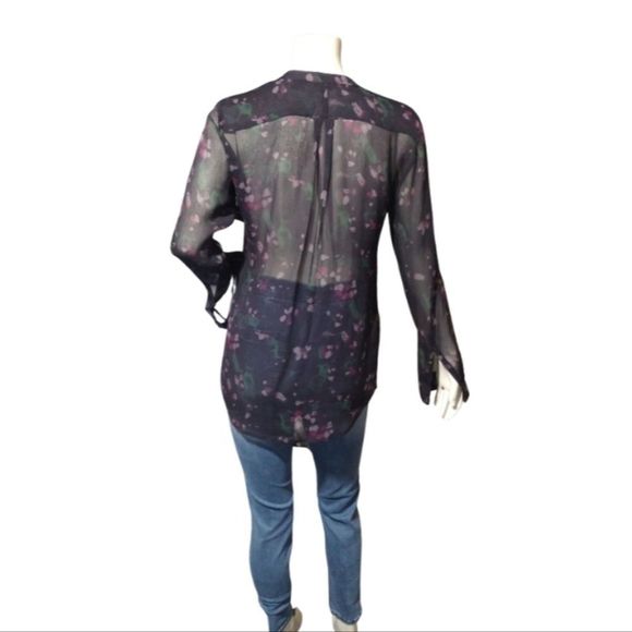 Sheer Long Sleeve V-Neck Top Eddie Bauer Size XS EUC Black & Pink Buttons Pocket - Picture 2 of 8